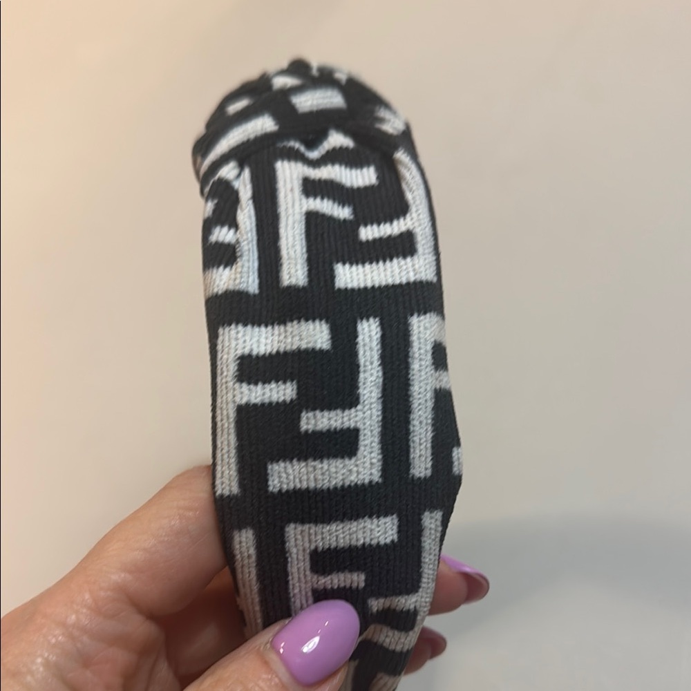Faux Black white fendi logo Headband - Picture 2 of 2
